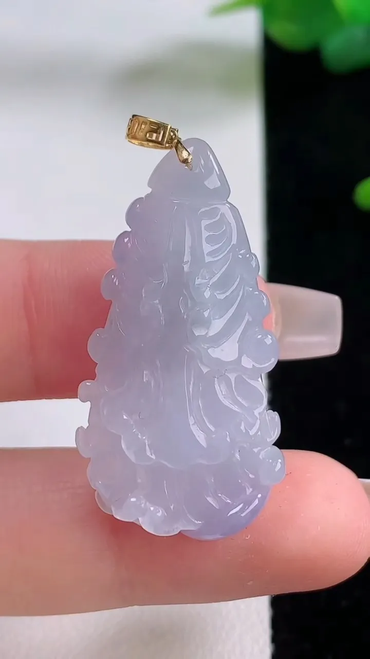 天然A货翡翠18K金紫罗兰白菜吊坠，尺寸33.8-18.5-6.9，重量:6.75g
12月5日