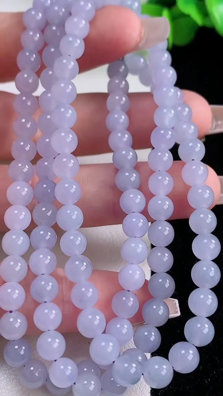 天然A货翡翠种紫罗兰圆珠项链109颗，尺寸5.7，重量:33.77g
12月5日