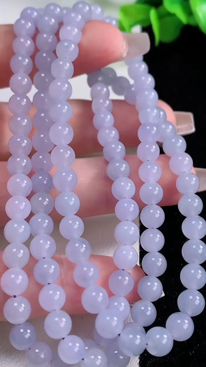 天然A货翡翠种紫罗兰圆珠项链109颗，尺寸5.7，重量:33.77g
12月5日