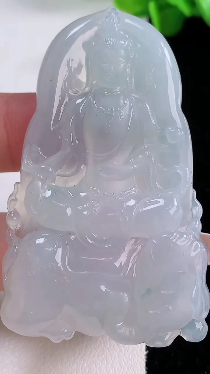 天然A货翡翠花普贤菩萨吊坠，尺寸61.3-38-6，重量:27.39g
12月5日