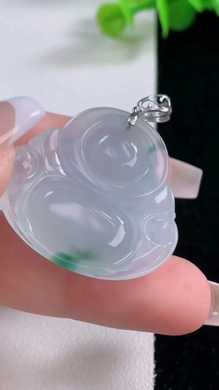 天然A货翡翠种飘花佛公吊坠，尺寸29.2-32-5.6，重量:8.15g
12月5日