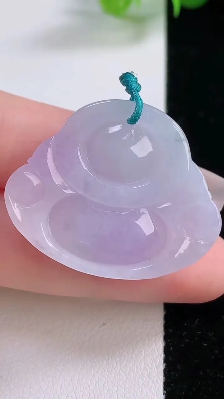 天然A货翡翠冰种紫罗兰佛公吊坠，尺寸27.6-33.8-7.3，重量:10.44g
12月5日