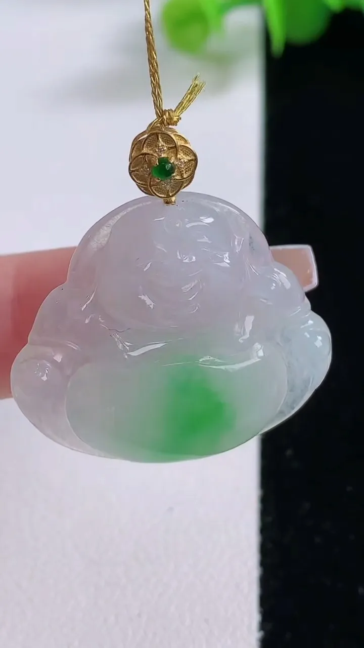天然A货翡翠佛公吊坠，尺寸26.4-29.5-4.3，重量:5.91g
12月5日