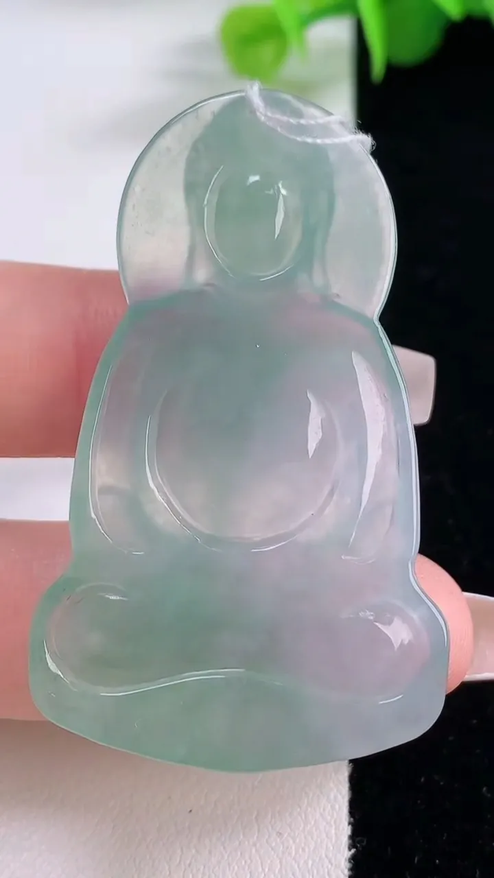 天然A货翡翠大日如来吊坠，尺寸51.2-31.5-4.7，重量:13.17g
12月5日