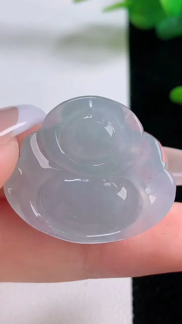 天然A货翡翠佛公吊坠，尺寸25.5-29.6-7.4，重量:8.20g
12月5日