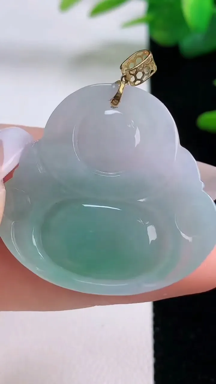 天然A货翡翠佛公吊坠，尺寸32-34.4-5.6，重量:9.53g
12月5日