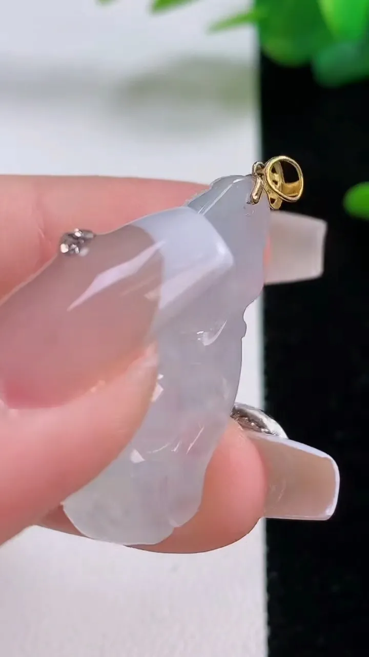 天然A货翡翠种白冰财神爷吊坠，尺寸31.3-14-7.8，重量:5.51g
12月5日