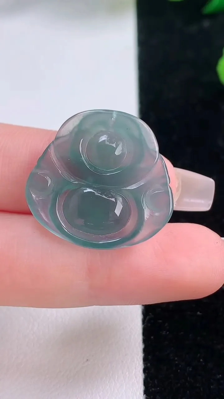 天然A货翡翠佛公吊坠，尺寸23-24.6-4，重:3.40g
12月6日