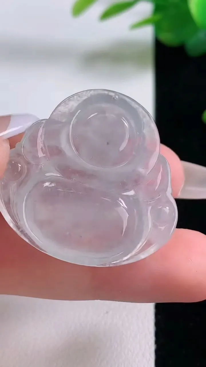 天然A货翡翠佛公吊坠，尺寸31-33.4-5.6，重量:9.40g
12月6日