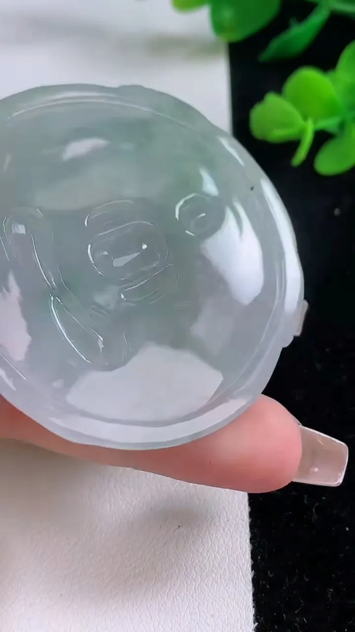 天然A货翡翠飘花大日如来吊坠，尺寸54-53.6-5.7，重:29.09g
12月6日