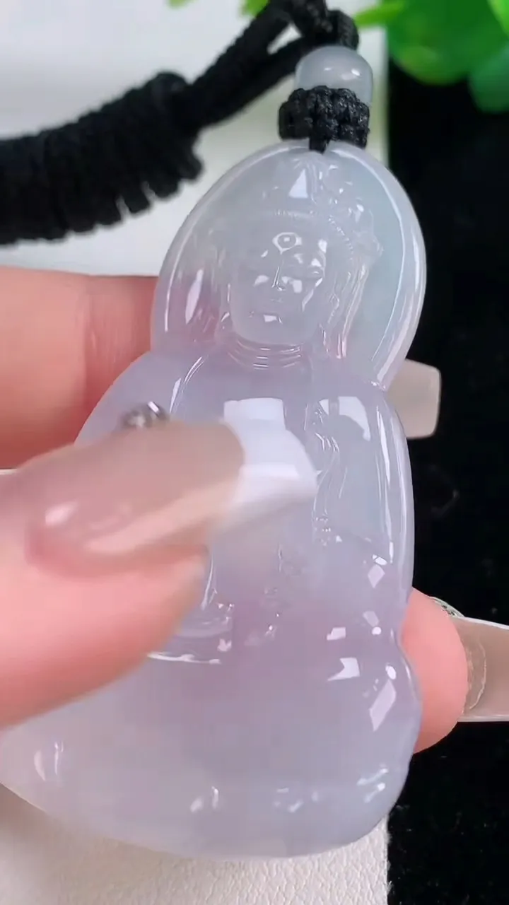 天然A货翡翠紫罗兰观音菩萨吊坠，尺寸56-33.5-5，重量:22.76g
12月6日
