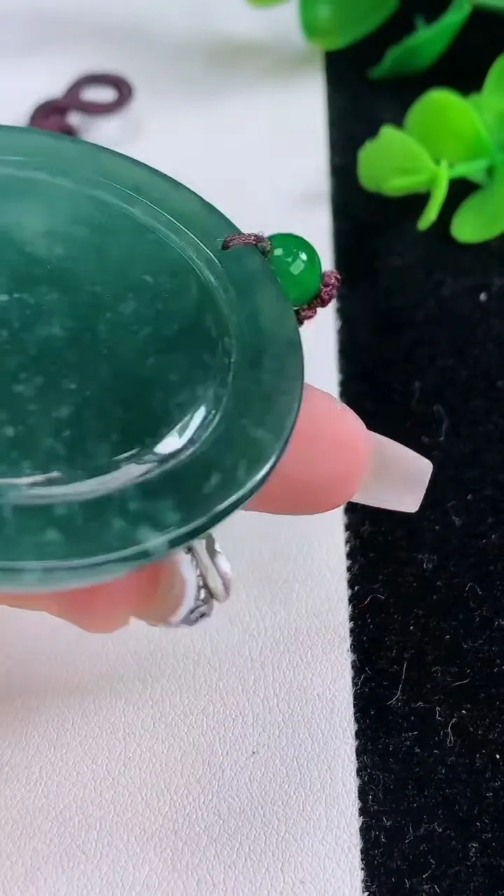 天然A货翡翠山水牌吊坠，尺寸54.3-7.5，重:38.11g
12月6日