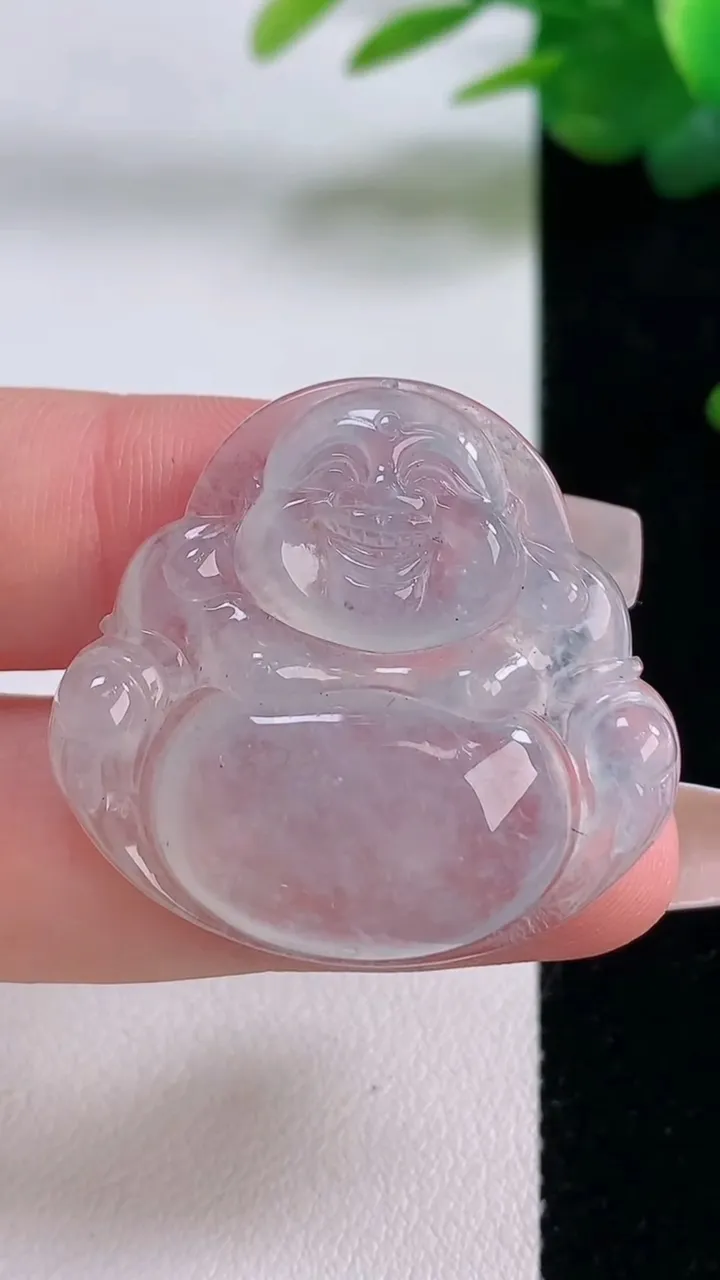 天然A货翡翠佛公吊坠，尺寸31-33.4-5.6，重量:9.40g
12月6日