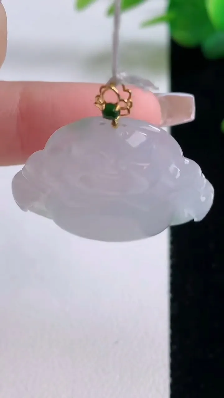 天然A货翡翠佛公吊坠，尺寸29-31.7-5.7，重量:8.52g
12月6日