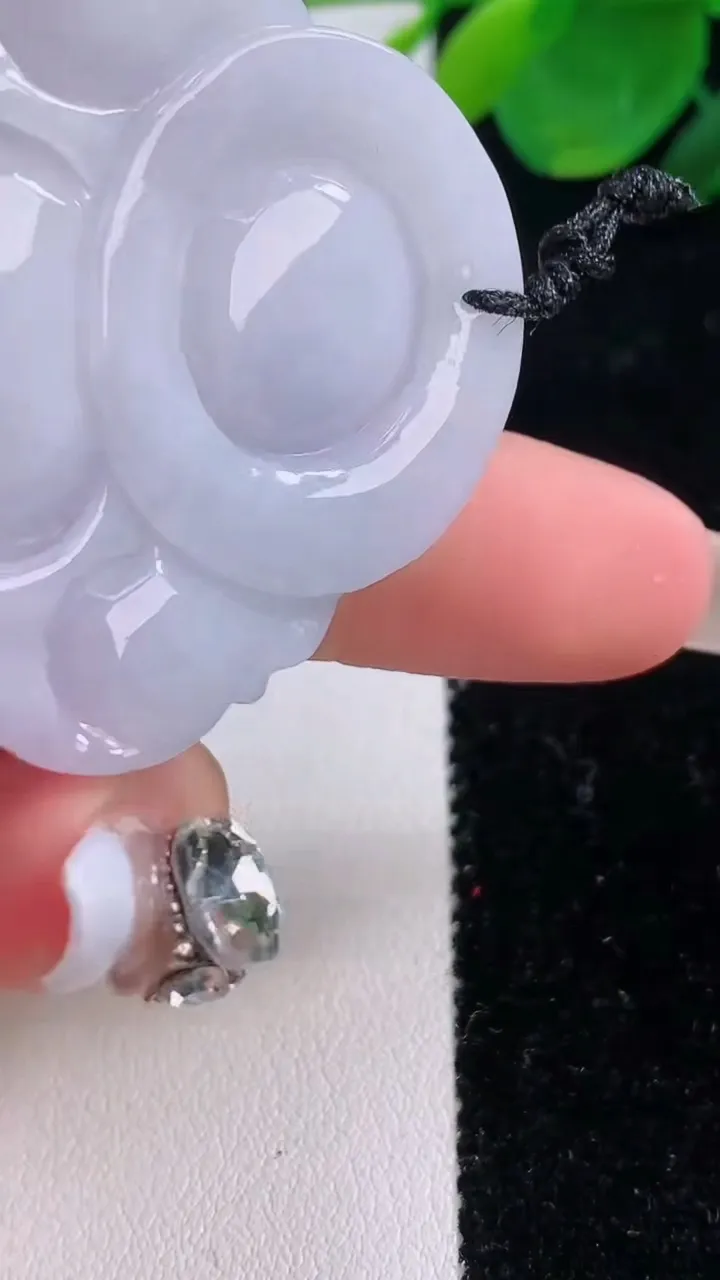 天然A货翡翠紫罗兰佛公吊坠，尺寸40-42.7-12.3，重量33.74g
12月6日