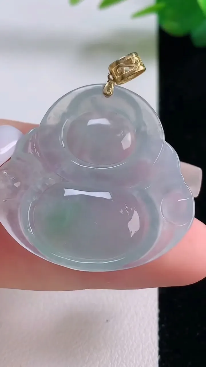 天然A货翡翠佛公吊坠，尺寸32.8-35-5.6，重量:10.00g
12月6日