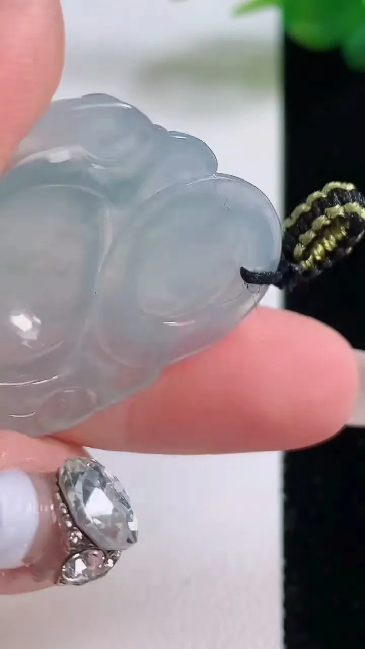 天然A货翡翠佛公吊坠，尺寸30.7-32-6，重量:8.72g
12月6日