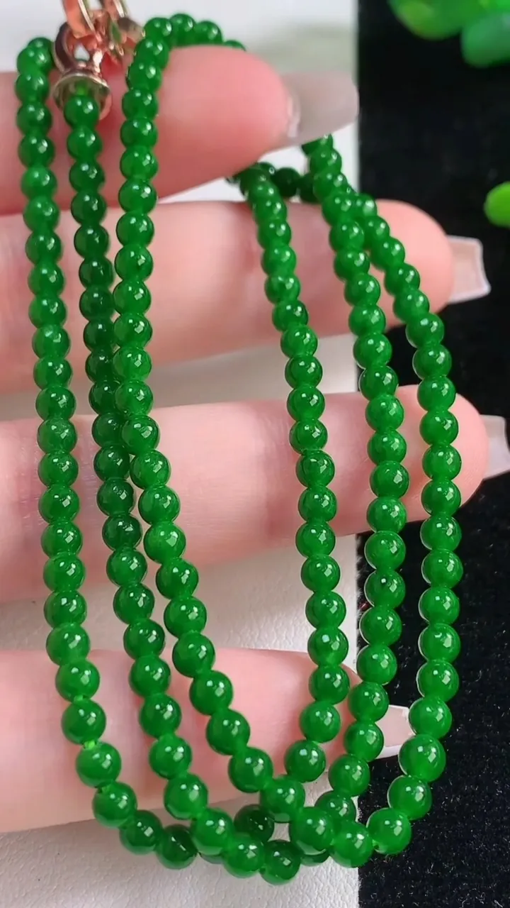 天然A货翡翠小米珠项链，尺寸4-164颗，重量:14.26g12月6日
工厂直销收藏佳品,种好水足，