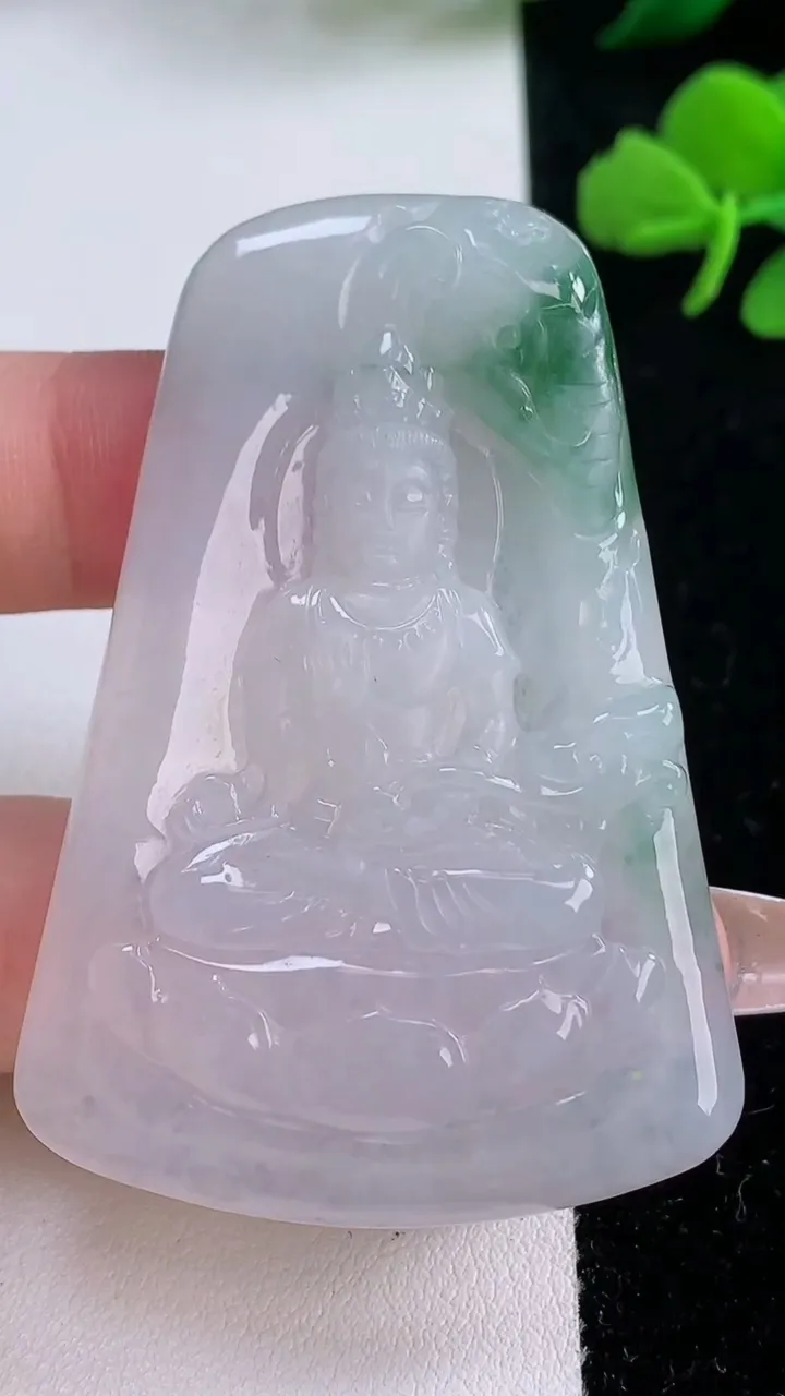 天然A货翡翠普贤菩萨吊坠，尺寸58.5-40-5.4，重:24.38g
12月6日