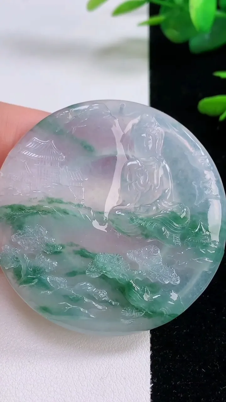 天然A货翡翠种飘花山水观音菩萨吊坠，尺寸55-6.5，重量:40.71g
12月6日