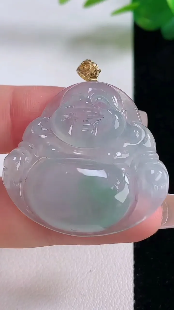 天然A货翡翠佛公吊坠，尺寸32.8-35-5.6，重量:10.00g
12月6日