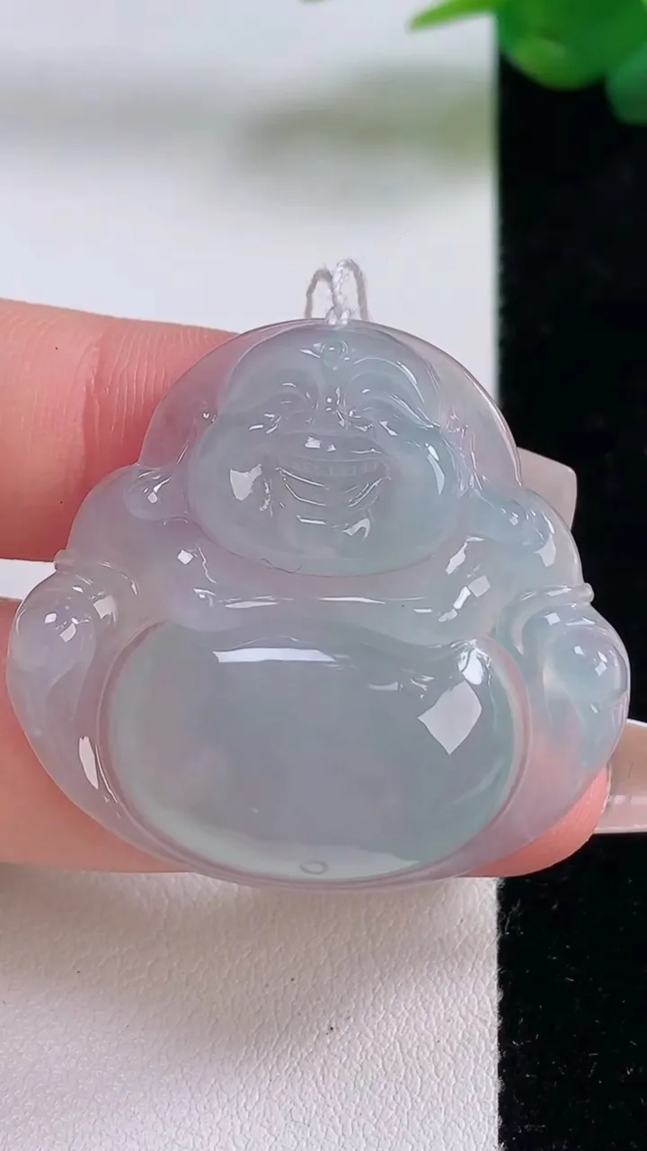 天然A货翡翠佛公吊坠，尺寸33.6-36.5-5.7，重量:10.49g
12月6日