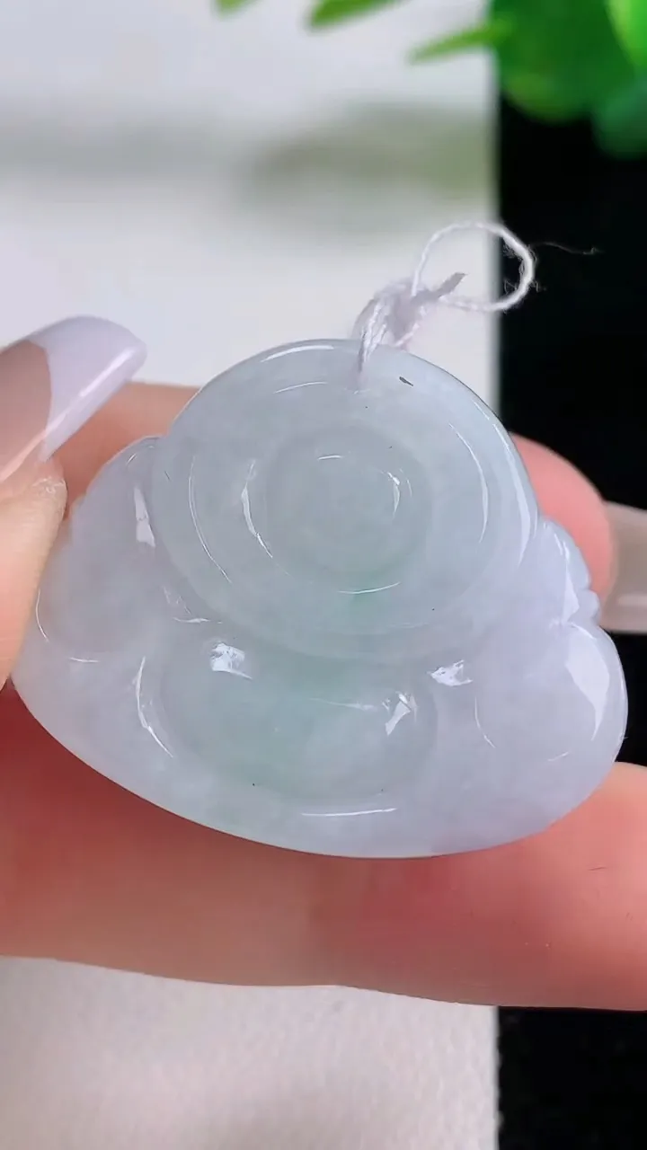 天然A货翡翠佛公吊坠，尺寸25.6-32.6-14，重量:20.00g
12月6日