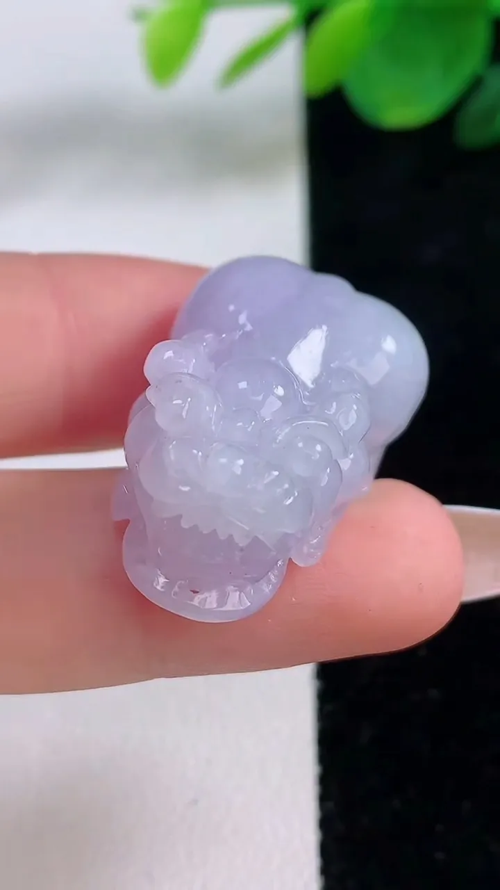 天然A货翡翠紫罗兰貔貅吊坠，尺寸29.3-28.7-13.4，重量:14.23g
12月6日