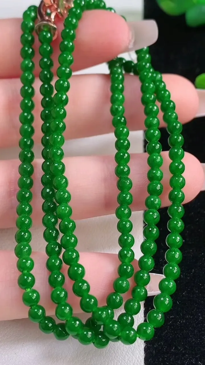 天然A货翡翠小米珠项链，尺寸4-164颗，重量:14.26g12月6日
工厂直销收藏佳品,种好水足，