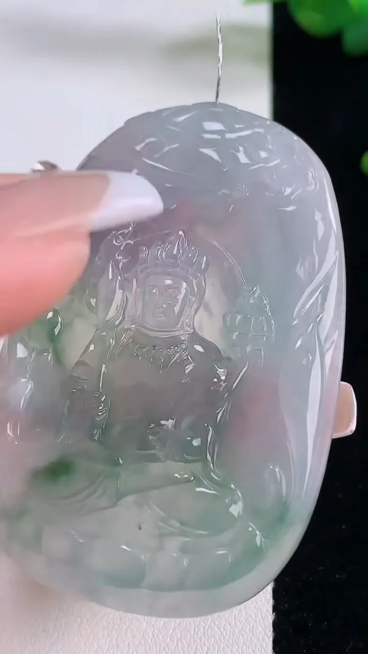 天然A货翡翠种飘花虚空藏菩萨吊坠，尺寸58-39-5.4，重量:28.84g
12月6日