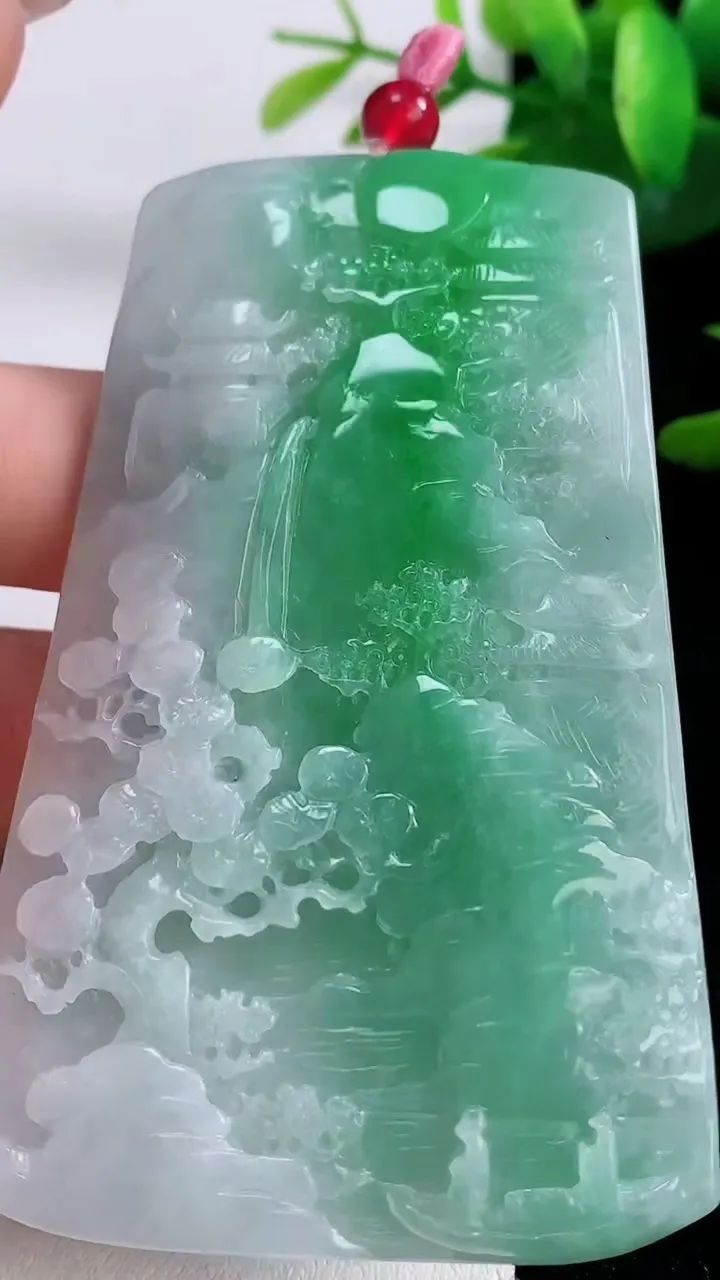 天然A货翡翠山水牌吊坠，尺寸76.7-47.3-5.7，重量:49.32g
12月6日