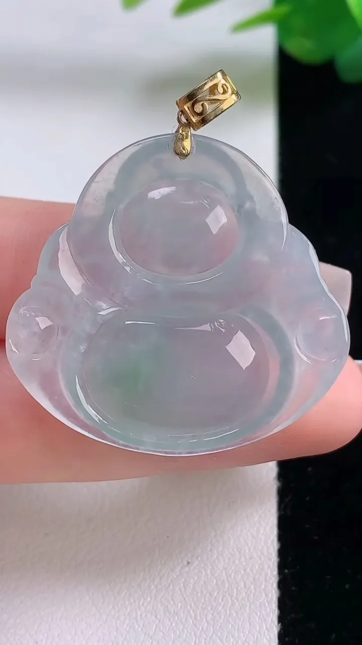 天然A货翡翠佛公吊坠，尺寸32.8-35-5.6，重量:10.00g
12月6日