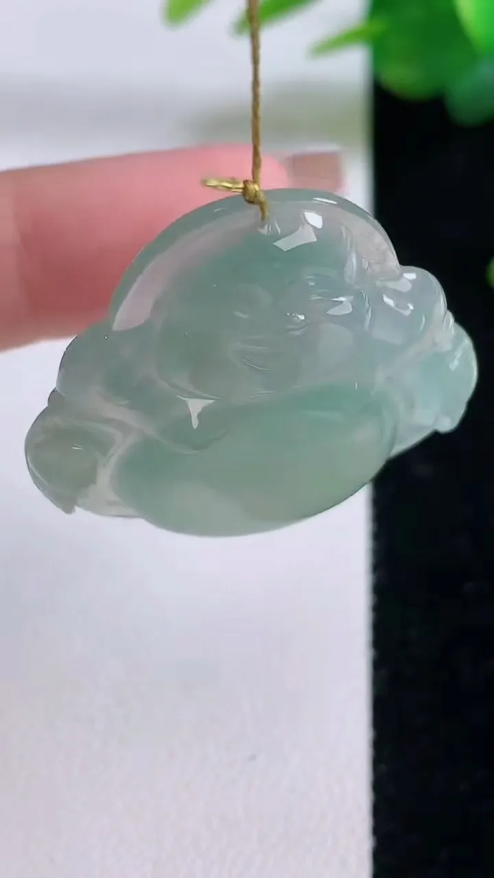 天然A货翡翠佛公吊坠，尺寸33-33-5.7，重量:9.56g
12月6日