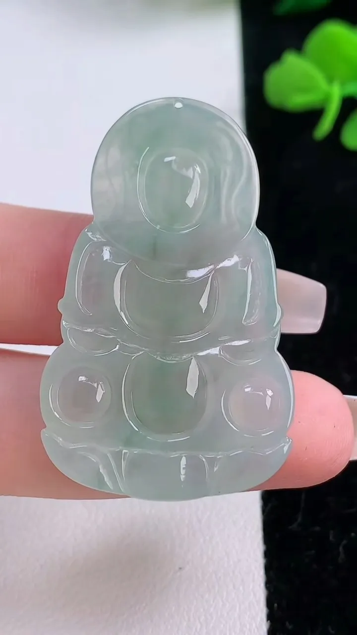 天然A货翡翠观音菩萨吊坠，尺寸42.8-26.6-4.3，重:8.70g
12月6日