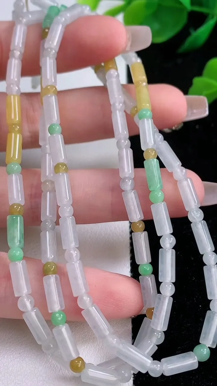 天然A货翡翠双彩路路通项链，尺寸7.5-3.6，重:22.96g12月6日
工厂直销收藏佳品,种好水