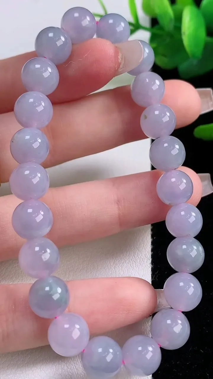天然A货翡翠紫罗兰圆珠手串，尺寸8.8-22颗，重量:27.47g12月6日
工厂直销收藏佳品,种好水足，色泽均匀，有种有色，上手高大气！