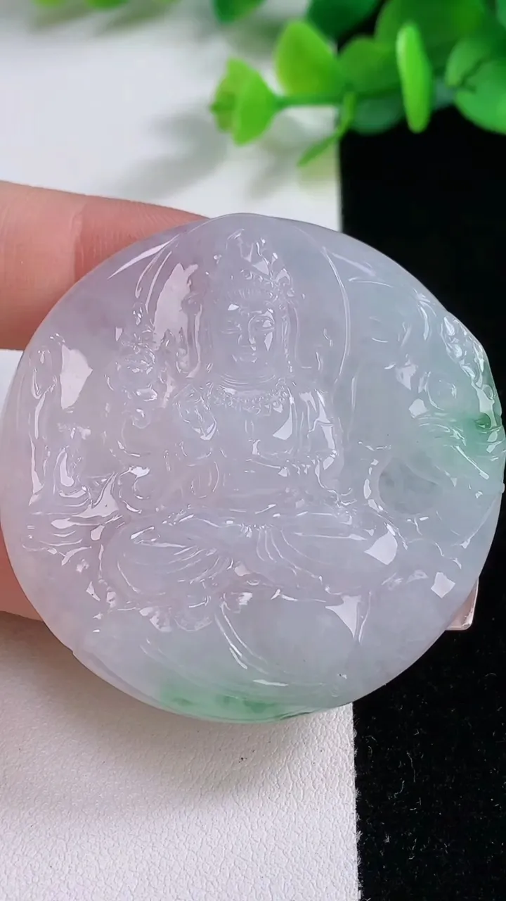 天然A货翡翠普贤菩萨吊坠，尺寸46.8-7.2，重:32.47g
12月7日