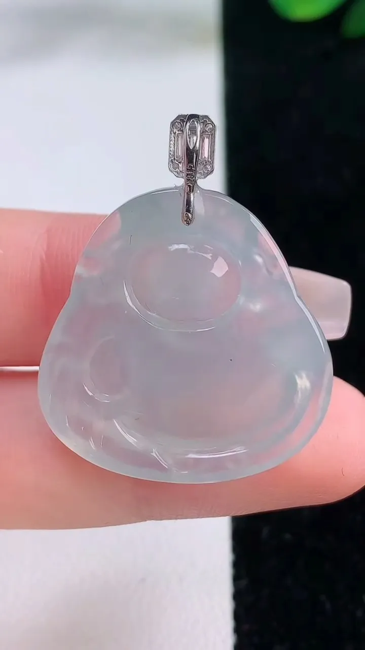 天然A货翡翠种白冰财神爷吊坠，尺寸27.2-26.8-5.3，重量:7.02g
12月7日