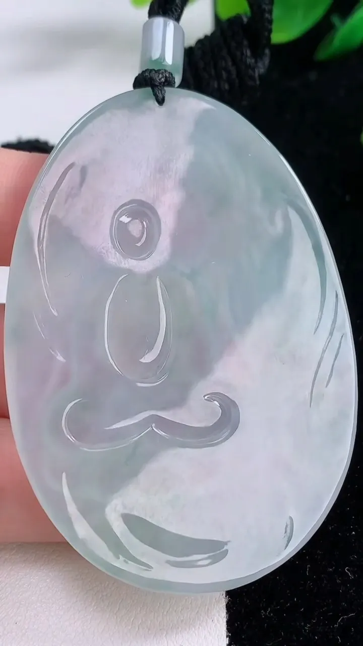 天然A货翡翠种飘花阿弥陀佛吊坠，尺寸67-47-5.5，重量:38.37g
12月7日