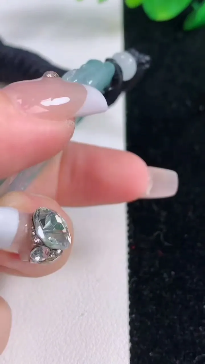 天然A货翡翠祥龙文殊菩萨吊坠，尺寸60.7-33.6-4.8，重量:26.11g
12月7日