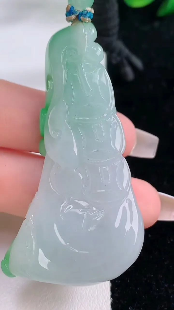 天然A货翡翠财神爷吊坠，尺寸60.2-34-13，重量:40.34g
12月7日