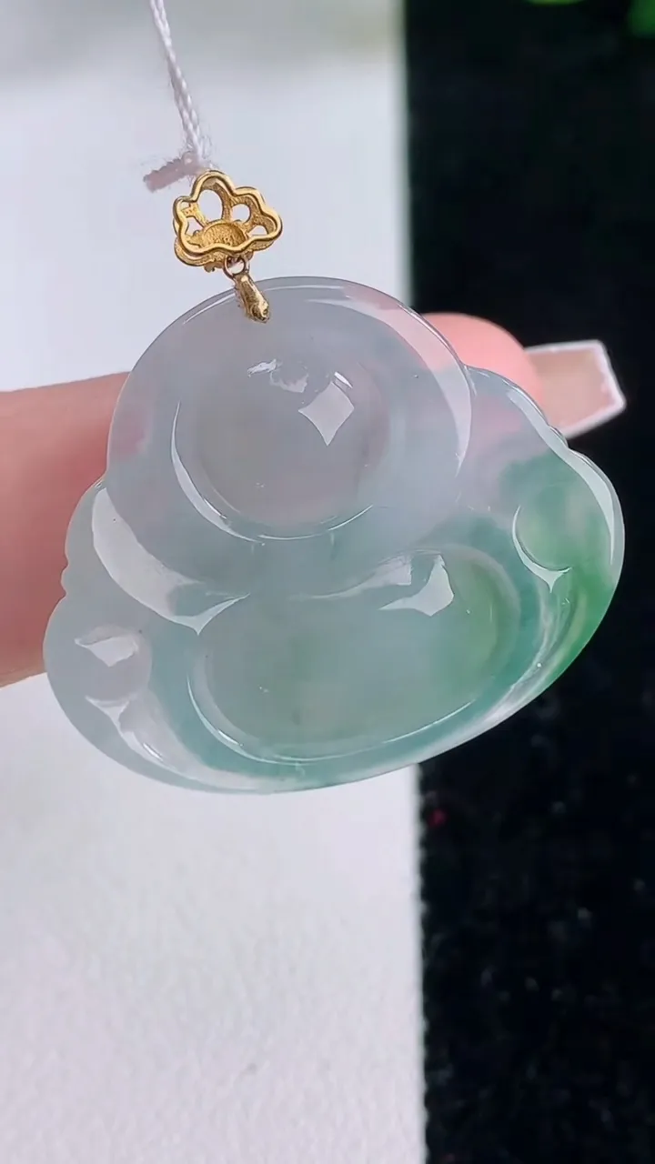 天然A货翡翠种飘花佛公吊坠，尺寸23.8-27.7-6，重量:6.04g
12月7日