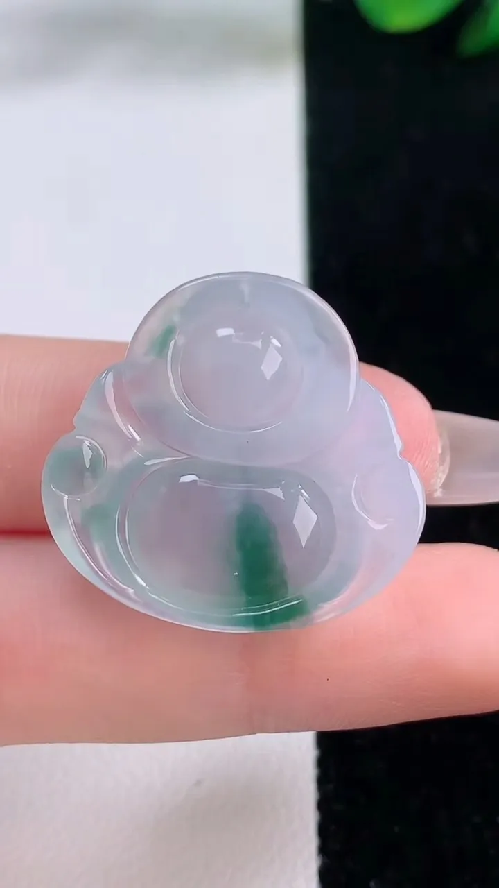 天然A货翡翠种飘花佛公吊坠，尺寸25.6-27.2-5.6，重量:5.98g
12月7日