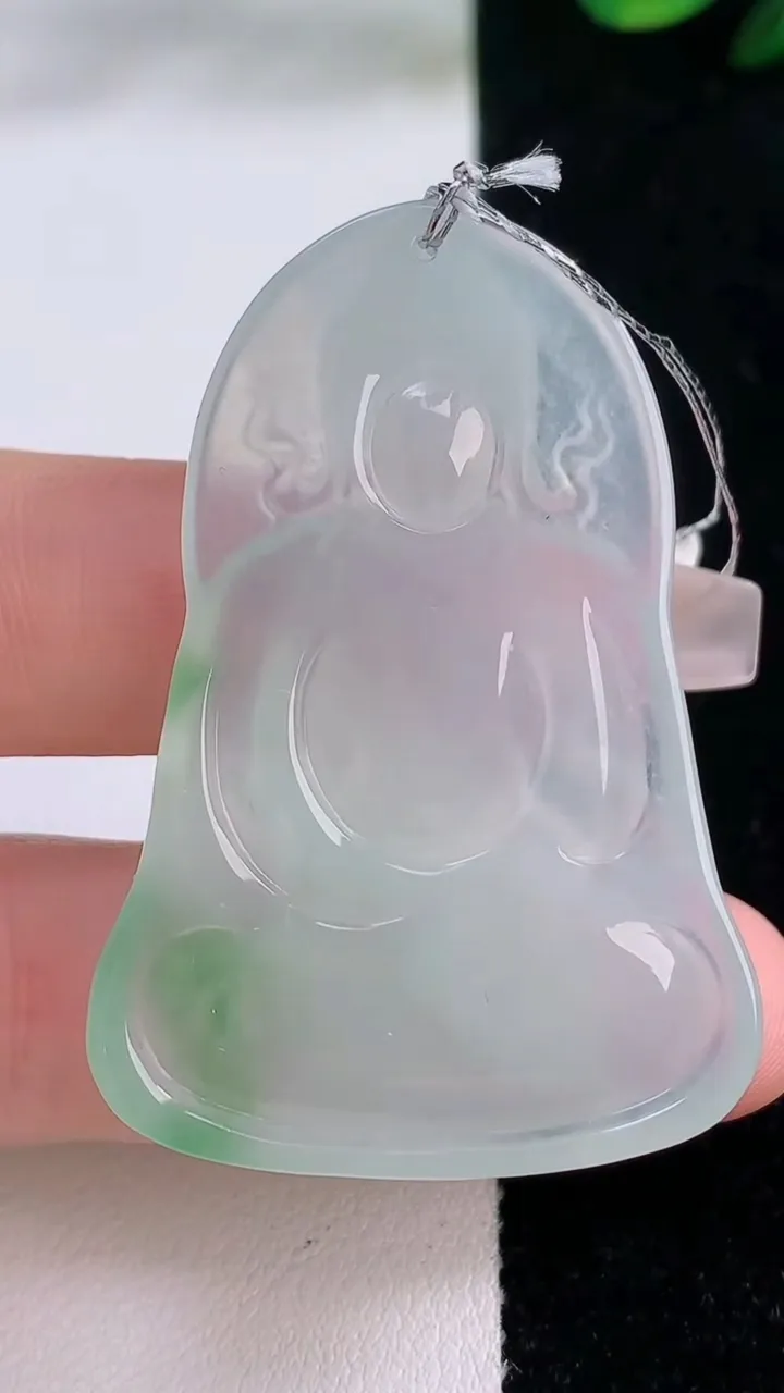 天然A货翡翠观音菩萨吊坠，尺寸48.4-33.4-5.2，重量:15.06g
12月7日