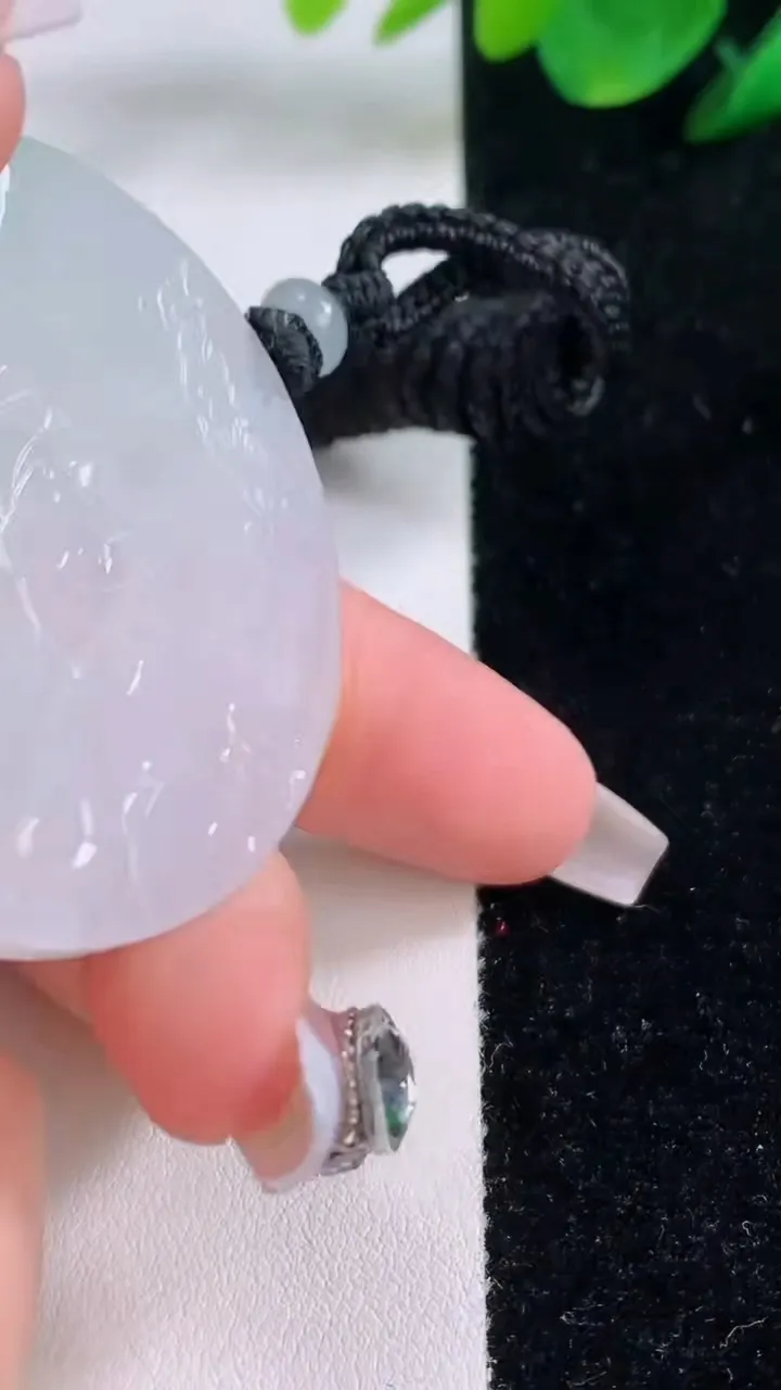 天然A货翡翠文殊菩萨吊坠，尺寸47-4.5，重量:28.74g
12月7日