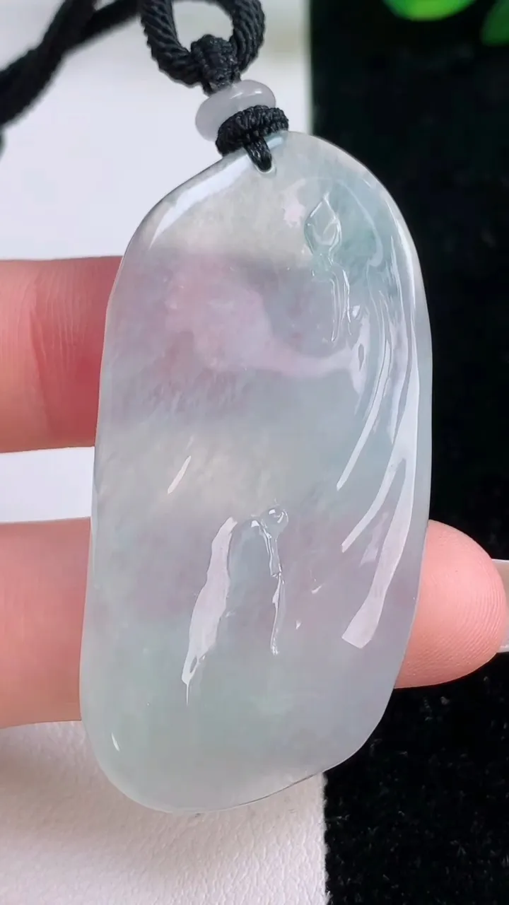 天然A货翡翠悟道吊坠，尺寸52-25.3-5.7，重量:18.13g
12月7日