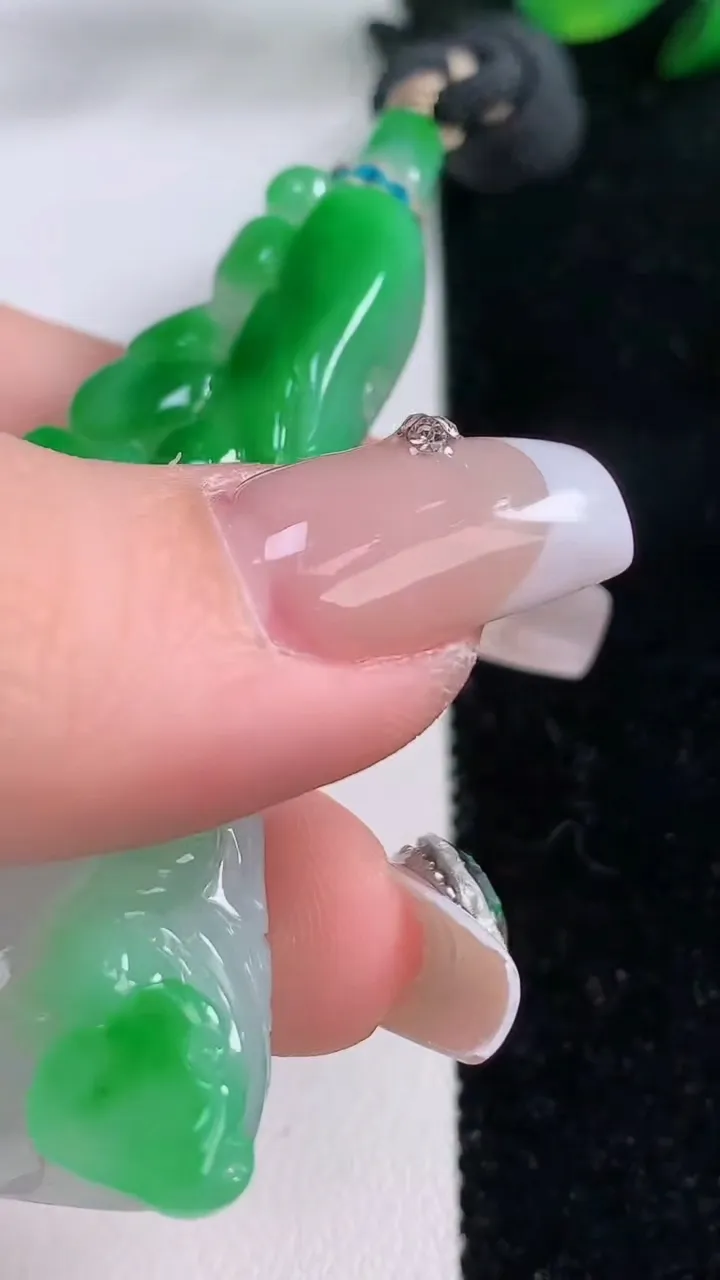 天然A货翡翠财神爷吊坠，尺寸60.2-34-13，重量:40.34g
12月7日