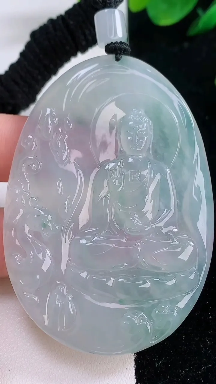 天然A货翡翠种飘花阿弥陀佛吊坠，尺寸67-47-5.5，重量:38.37g
12月7日