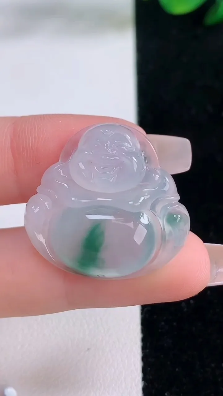 天然A货翡翠种飘花佛公吊坠，尺寸25.6-27.2-5.6，重量:5.98g
12月7日