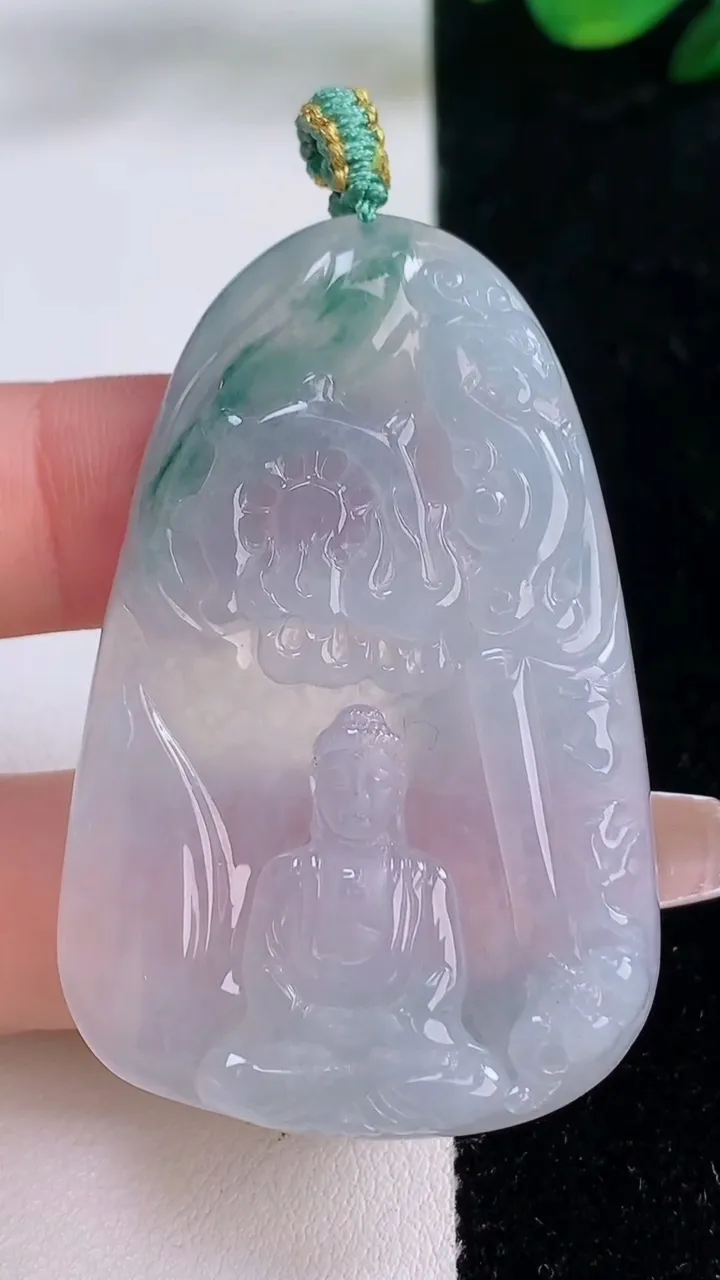 天然A货翡翠冰种飘花大日如来吊坠，尺寸53.4-34-5.8，重量:23.08g
12月7日
